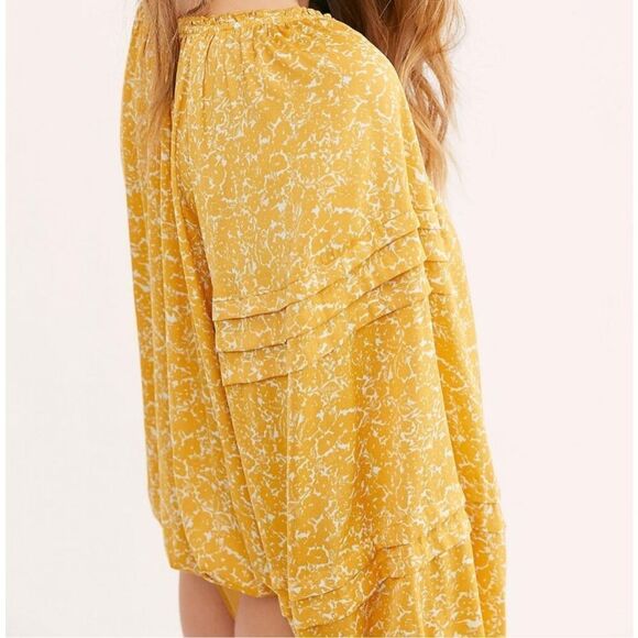 Free People All Tucks Printed Bodysuit Size XS - Picture 4 of 9